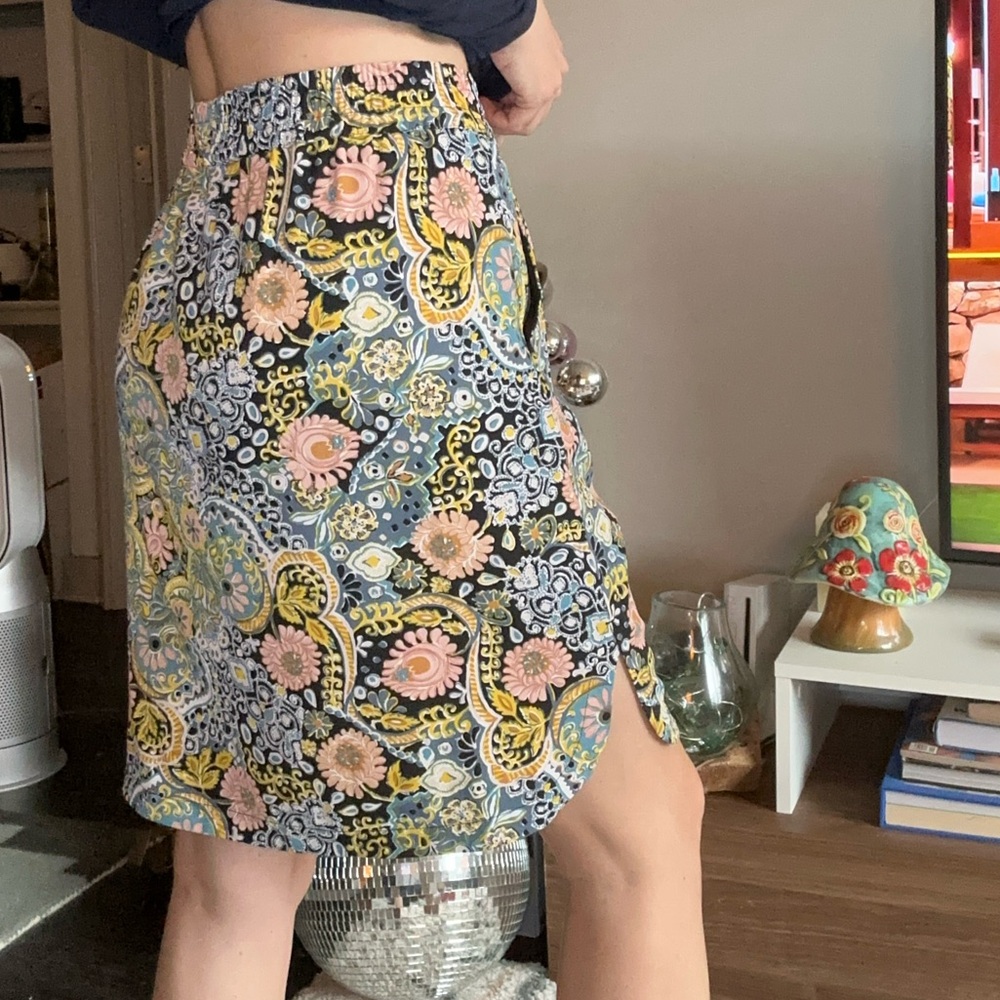 Floral Patterned Skirt - Picture 2 of 3